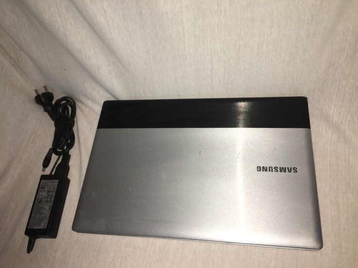 Ноутбук Samsung RV513 E-350/3gb/320gb/HD6310/ 2,5 часа, фото №2