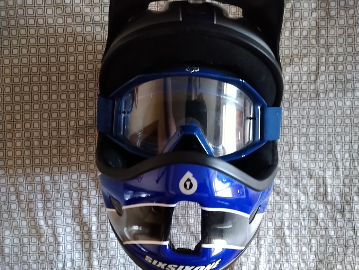 Шлем закрытый велосипедный SixSixOne и маска Fox, фото №4