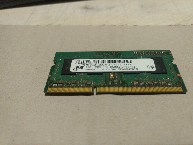 Модуль памяти SO-DIMM Micron DDR3 1GB,