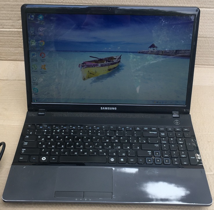 Ноутбук Samsung NP300E5C i3-2370M RAM 4Gb HDD 500Gb GeForce GT 610M 1Gb, photo number 2