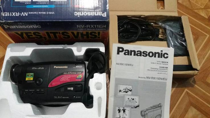 Видеокамера Panasonic NV-RX11EN, стандарта VHS-c