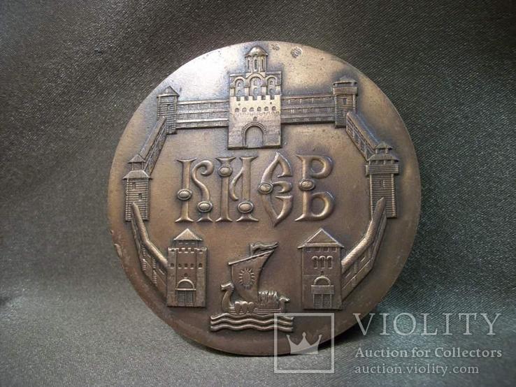 1289 Медаль 1500 лет Киеву, тяжелый металл, диаметр 7,8 см, 257 грамм., фото №6