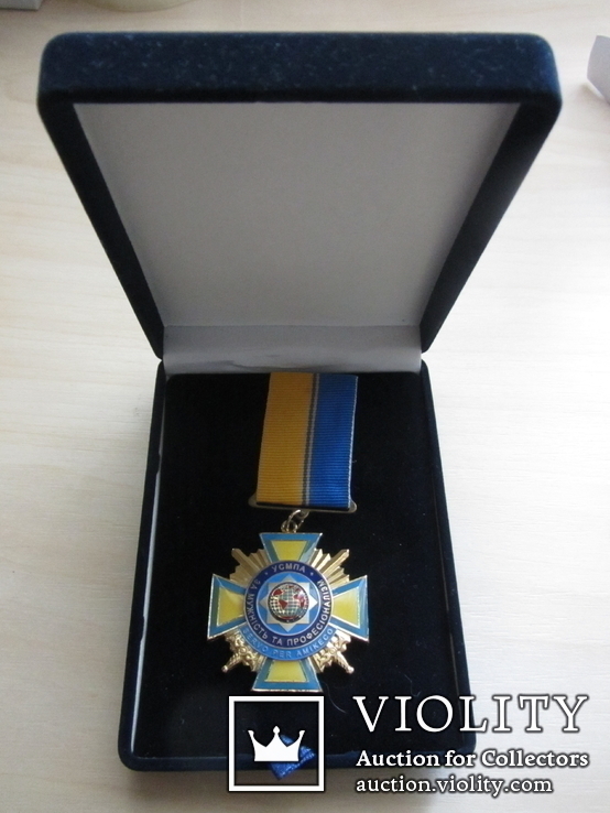 Медаль Міжнародної Поліцейської Асоціації "За мужність та професіоналізм" I ступінь, фото №3
