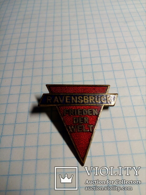 Знак RAVENSBRUCK FRIEDEN DER WELT ГДР (тяжелый)