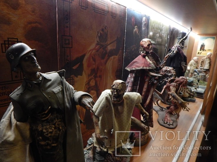 Коллекция  статуй , фигур и макетов  из фильмов-ужасов и фантастики, фото №2
