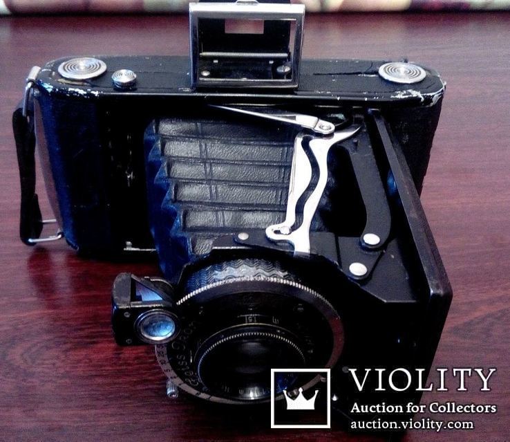 Старинная Фотокамера Zeiss Ikon в футляре.