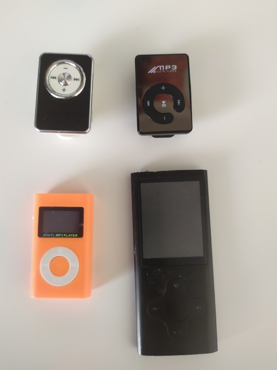 MP3 плеєри , 4 штуки