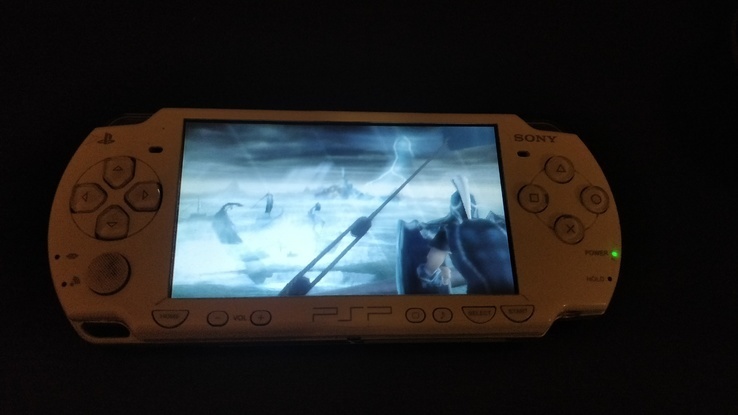 Sony PSP 2008 прошитая + флешка 64GB + наушники SONY MDR ZX660, photo number 11