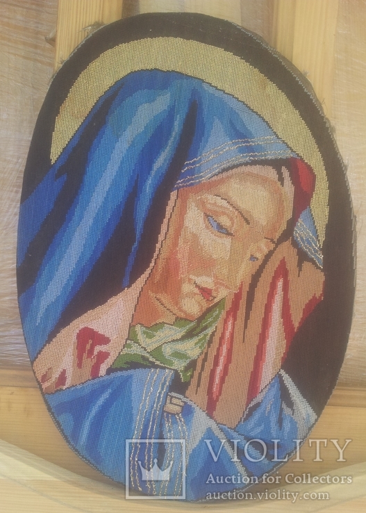 Старинная вышитая картина "Дева Мария". 1951г, фото №2