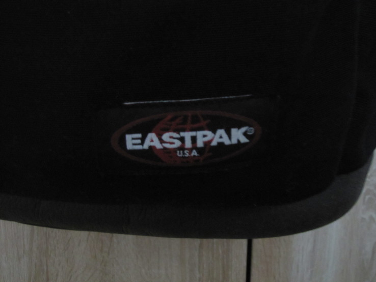Модный рюкзак Eastpak 811 оригинал в отличном состоянии, фото №3