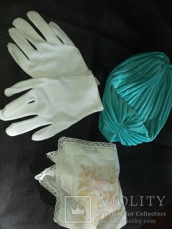 Челма и перчатки для дамочки