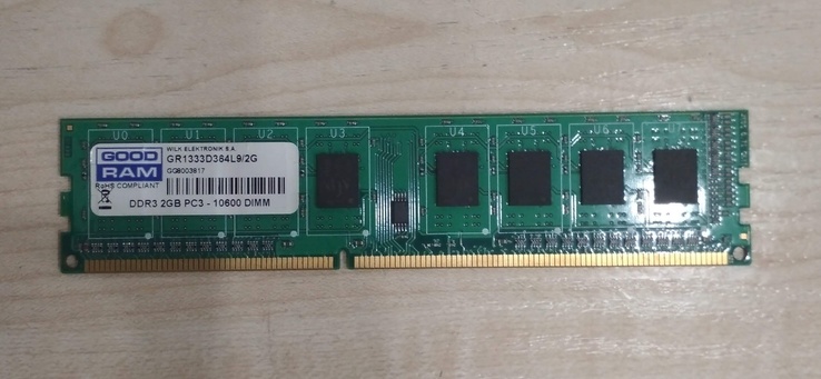 GoodRam 2GB DDR-3 1333MHz (PC3-10600U).