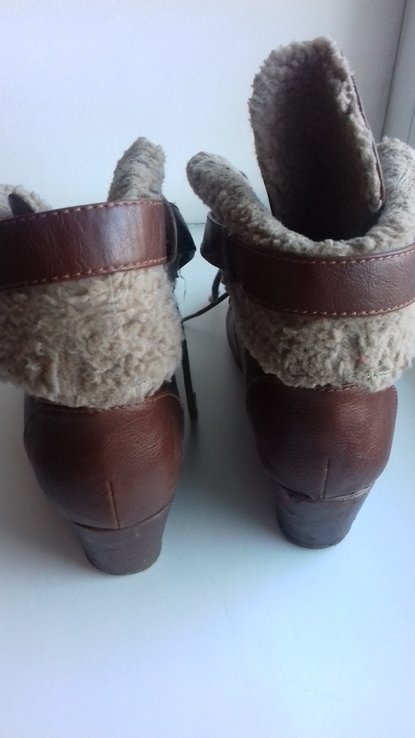 Зимняя женская обувь 38р. (две пары в лоте), фото №6