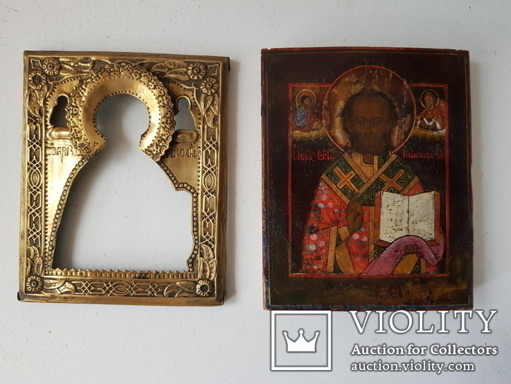 Икона Святого Николая Чудотворца в киоте и кованном окладе, фото №6