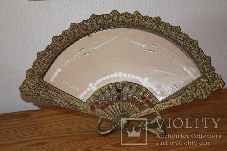 Винтажное бронзовое зеркало в форме веера. Испания., фото №2