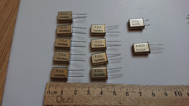 Кварцевый резонатор F.I.L 18,432 MHz - 9 шт + бонус, фото №3