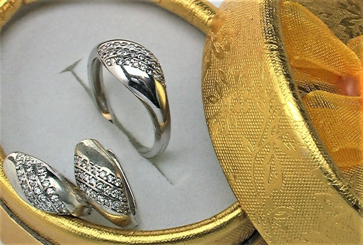Набор кольцо перстень и серьги серебро 925 проба 4,25 грамма 16,5 размер, фото №2