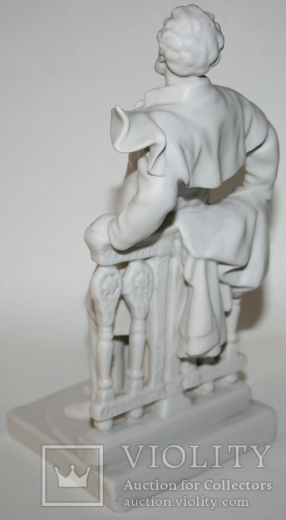 Фарфоровая статуэтка А.С.Пушкин (ЛФЗ.,без клейм.,бисквит), фото №5