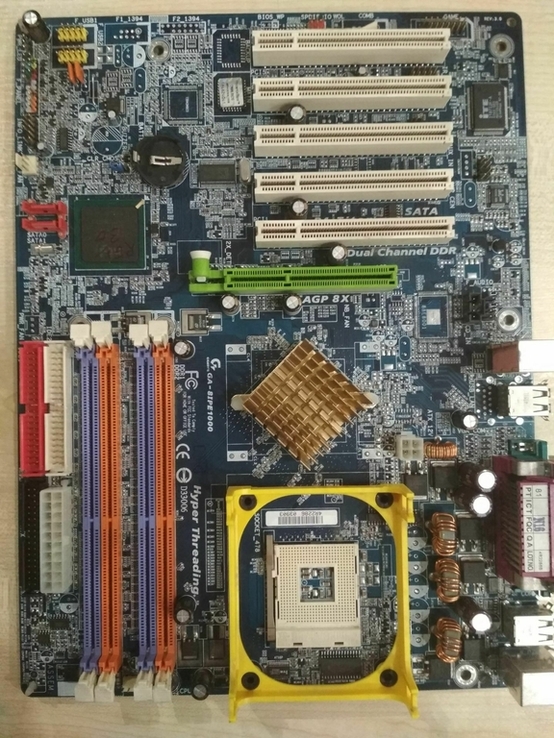 Gigabyte GA8IPE1000, фото №2