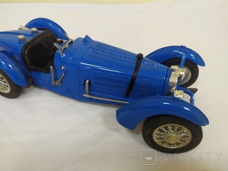 Модель автомобиля Bugatti Type 59. Bburago. 1/18, фото №3