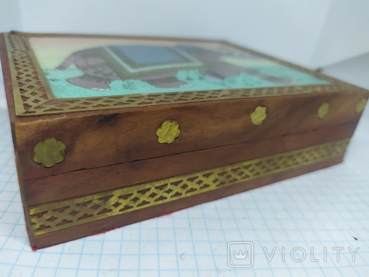 Деревянная коробочка с инкрустацией металлом  рисунком. 135х110х36мм, фото №4