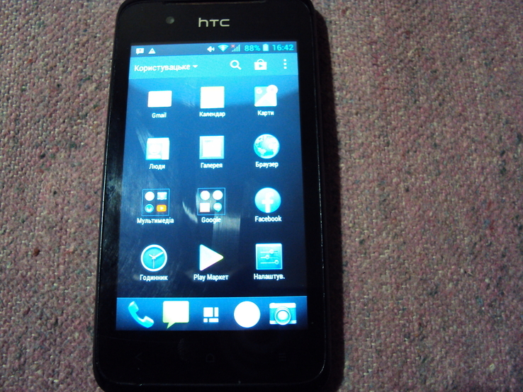 Смартфон HTC Desire 210 dual SIM Android 4.2.2 в отличном состоянии