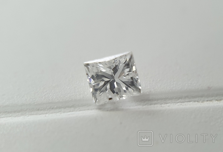 Природный бриллиант 0,075 карат