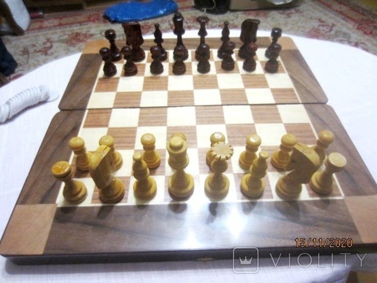 Шахматы, дерево 45 x 45 см +подарок нарды