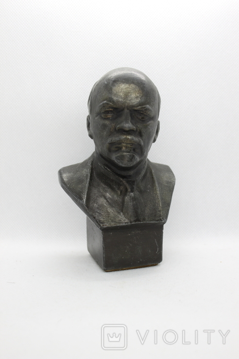Бюст Ленина, скульптор Геворкян