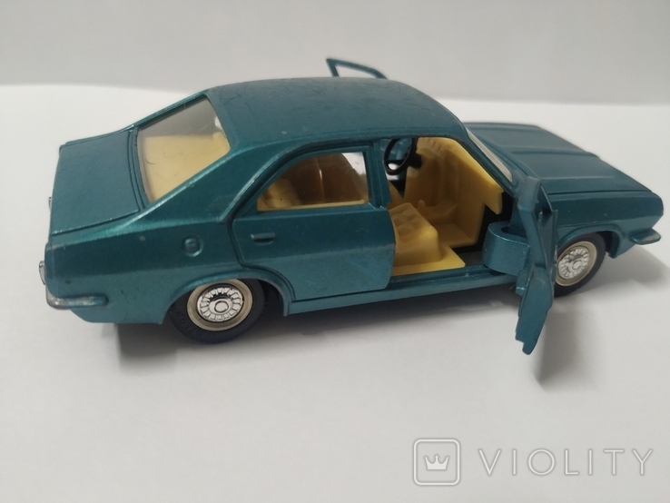 Масштабная модель Dinky Toys Chrysler 180  1409, фото №8