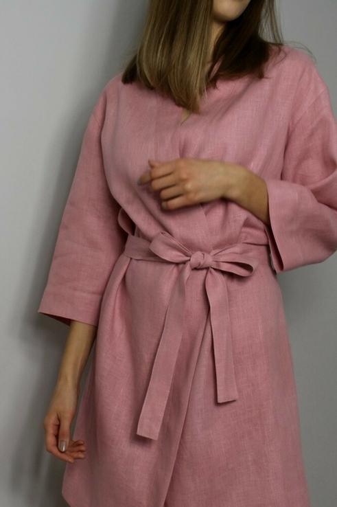 Жіночий лляний халат ніжного рожевого відтінку, фото №4