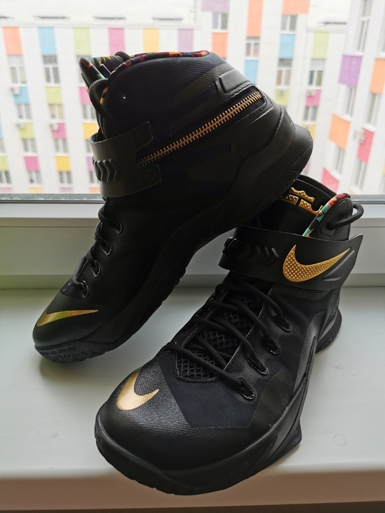 Nike lebron soldier zoom VIII Limited Edition