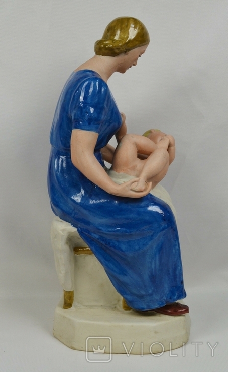 Статуэтка Мама с ребенком на руках. Полонное. Высота 32,5 см, фото №9
