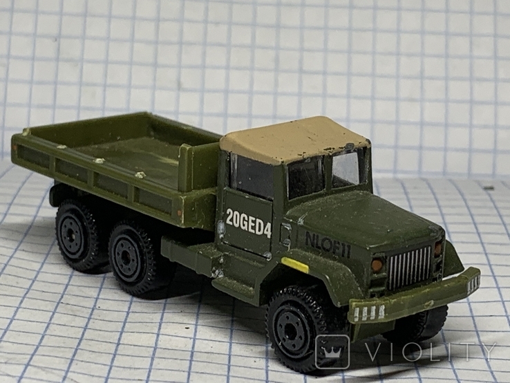 Модель военного грузовика ( Метал, пластик)