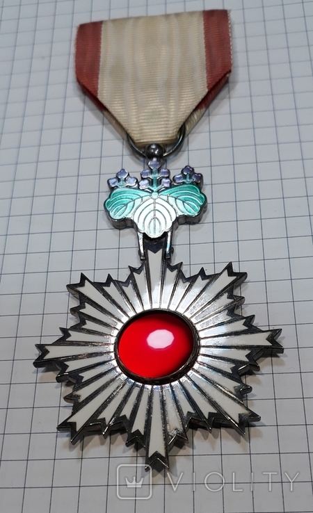 Орден Восходящего Солнца 6-й степени