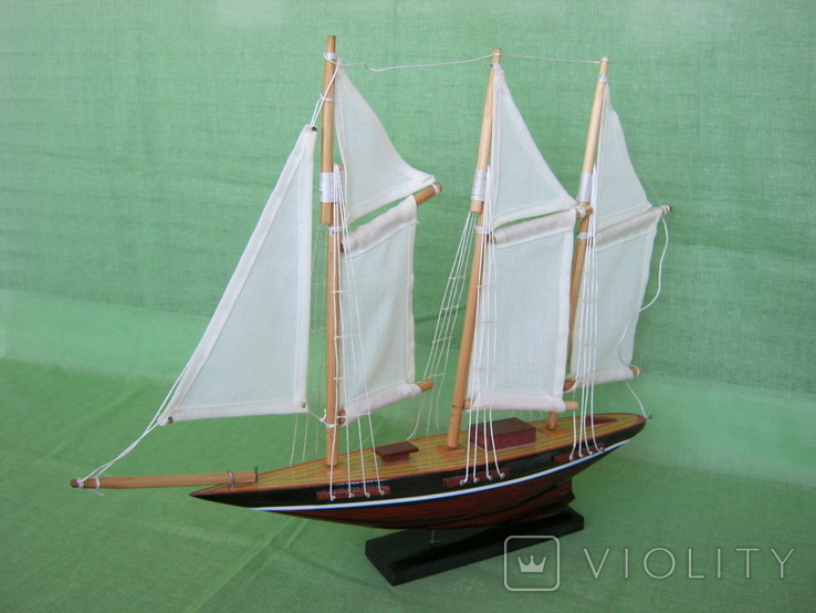 Модель яхта лодка парусник ( 28.5 х 35 см )