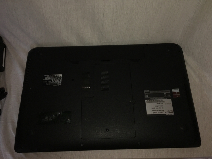 Ноутбук TOSHIBA C70D 17,3" E1-2100/4gb DDR/HDD 640GB/ HD 8210/ 2,5часа, фото №5