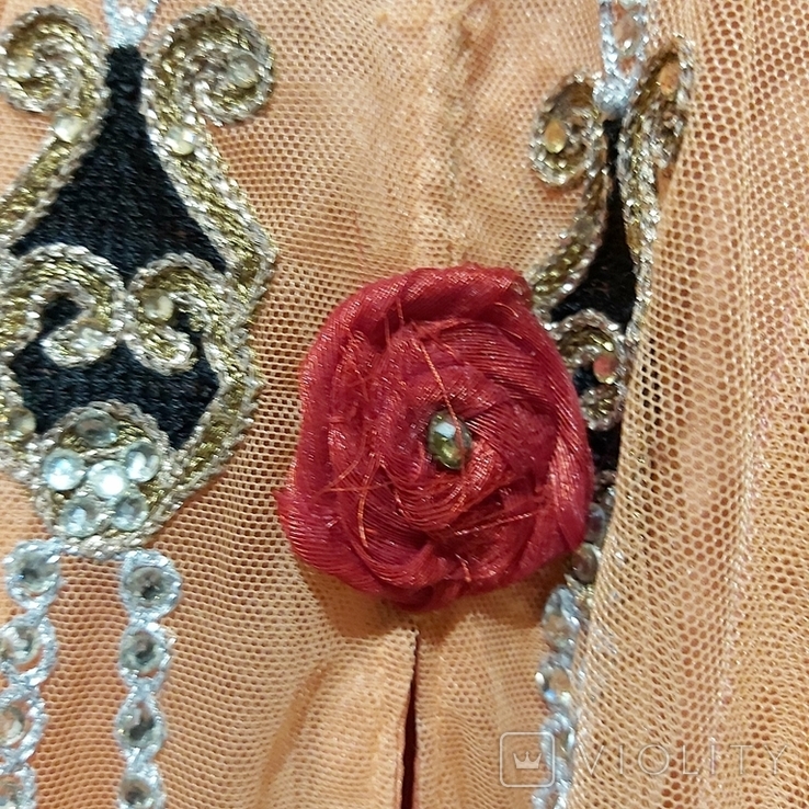 Oriental with embroidery, photo number 8
