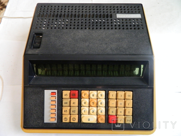 Калькулятор Іскра 122-1  ( 1981 рік )