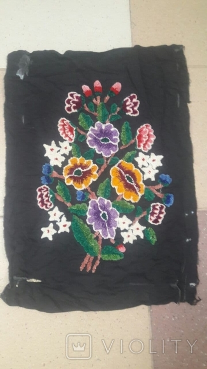 Старинная ковровая обьемная вышивка, картина цветы на черном, большая, фото №3