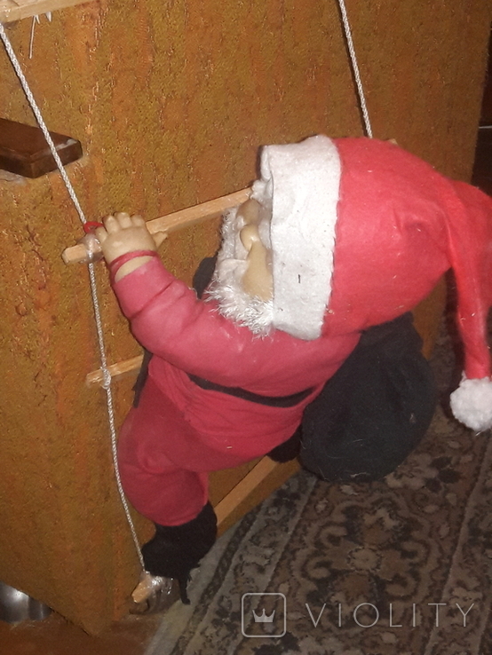 Кукольный Дед Мороз на лестнице, фото №4