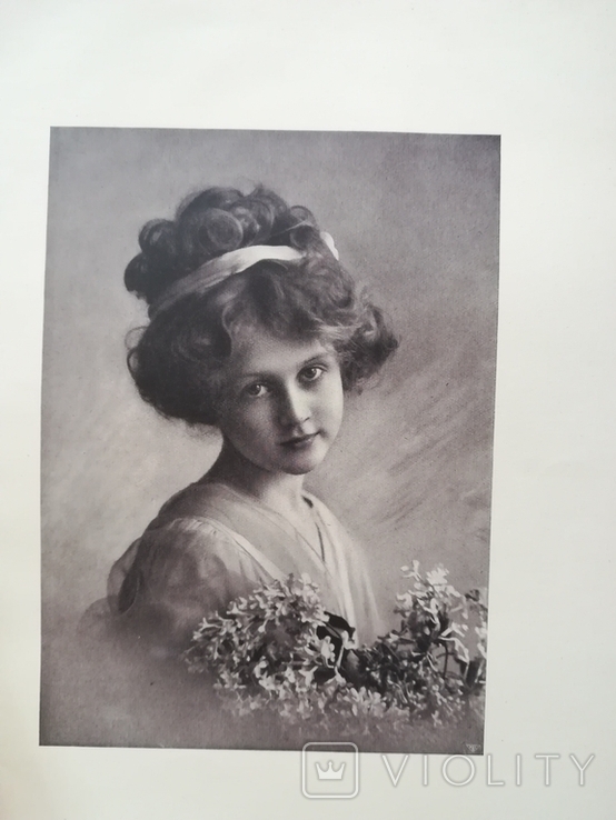 Альбом с портретами девочек и девушек 1900е, фото №11