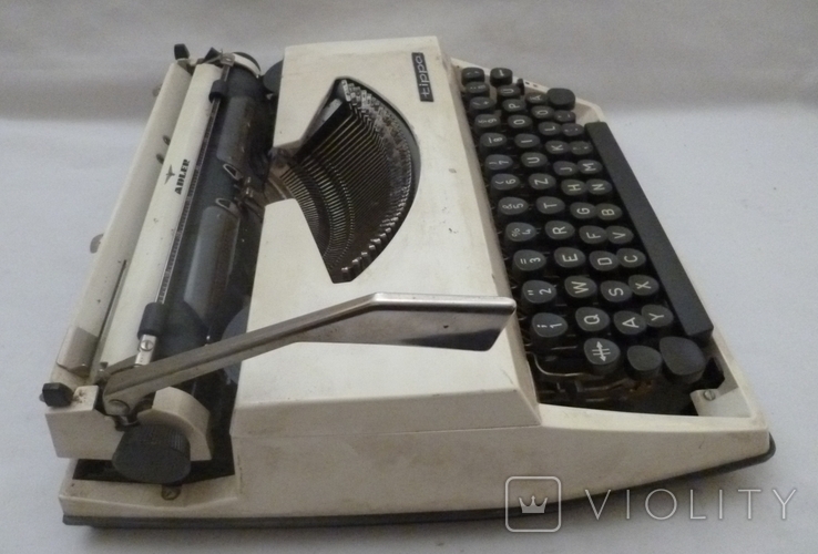 Старая портативная печатная машинка Adler., фото №8