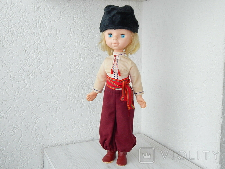 Кукла "Мальчик голубоглазый в национальной украинской одежде"