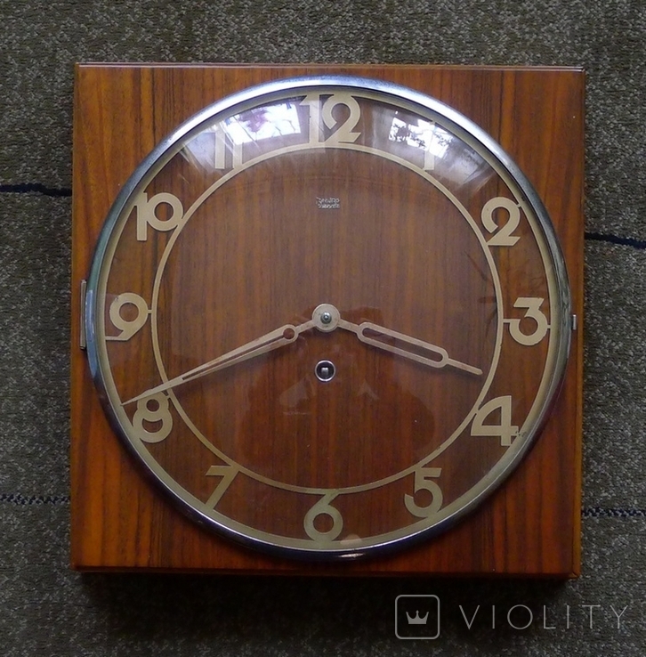 Настенные немецкие часы Zentra Kienzle корпус из ореха.