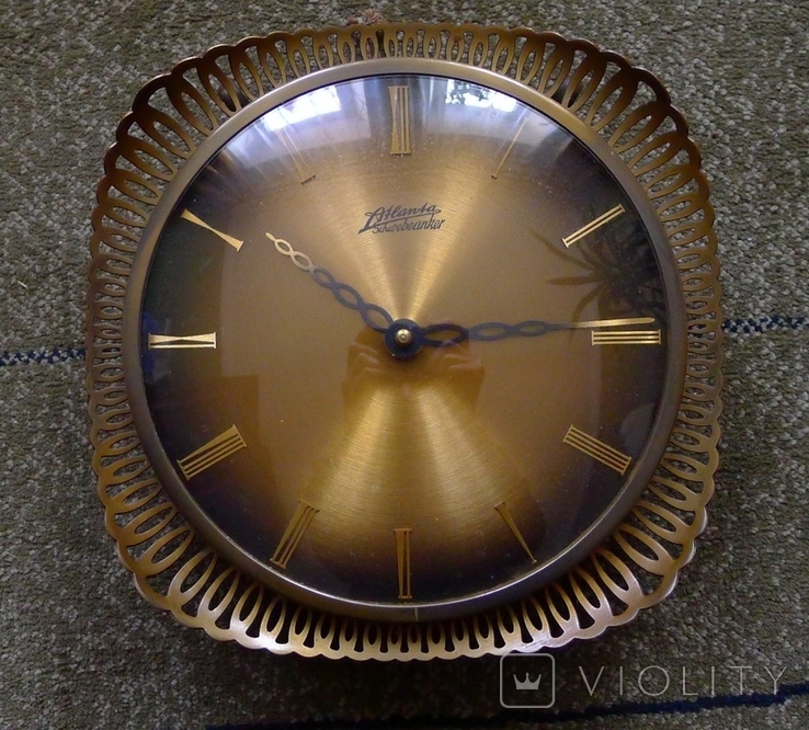 Настенные немецкие часы Atlanta Schwebeanker Hettich необычный маятник.