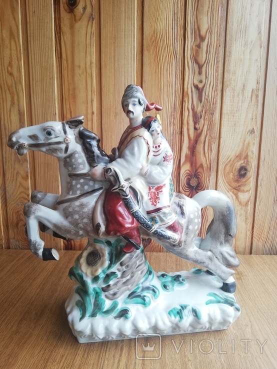 Влюбленные, козак и девушка на коне.  Киев, фото №9