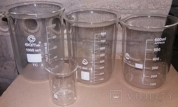 Лабораторные стаканы градуированые 1000,800,600,100мл(низкие с носиком) термостойкие