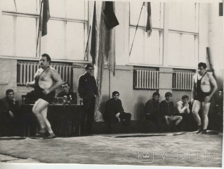 Фотографії 50-х років, спорт, боротьба, тренажерний зал, розминка1950-х років, фото №2