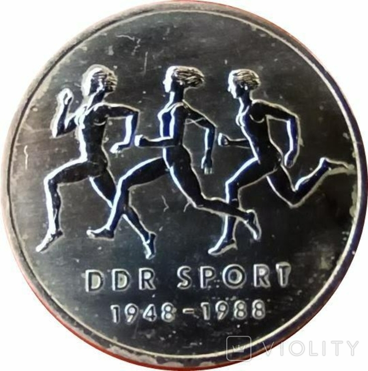 Германия - ГДР 10 марок, 1988 40 лет Союзу физкультуры и спорта,Н30, фото №2